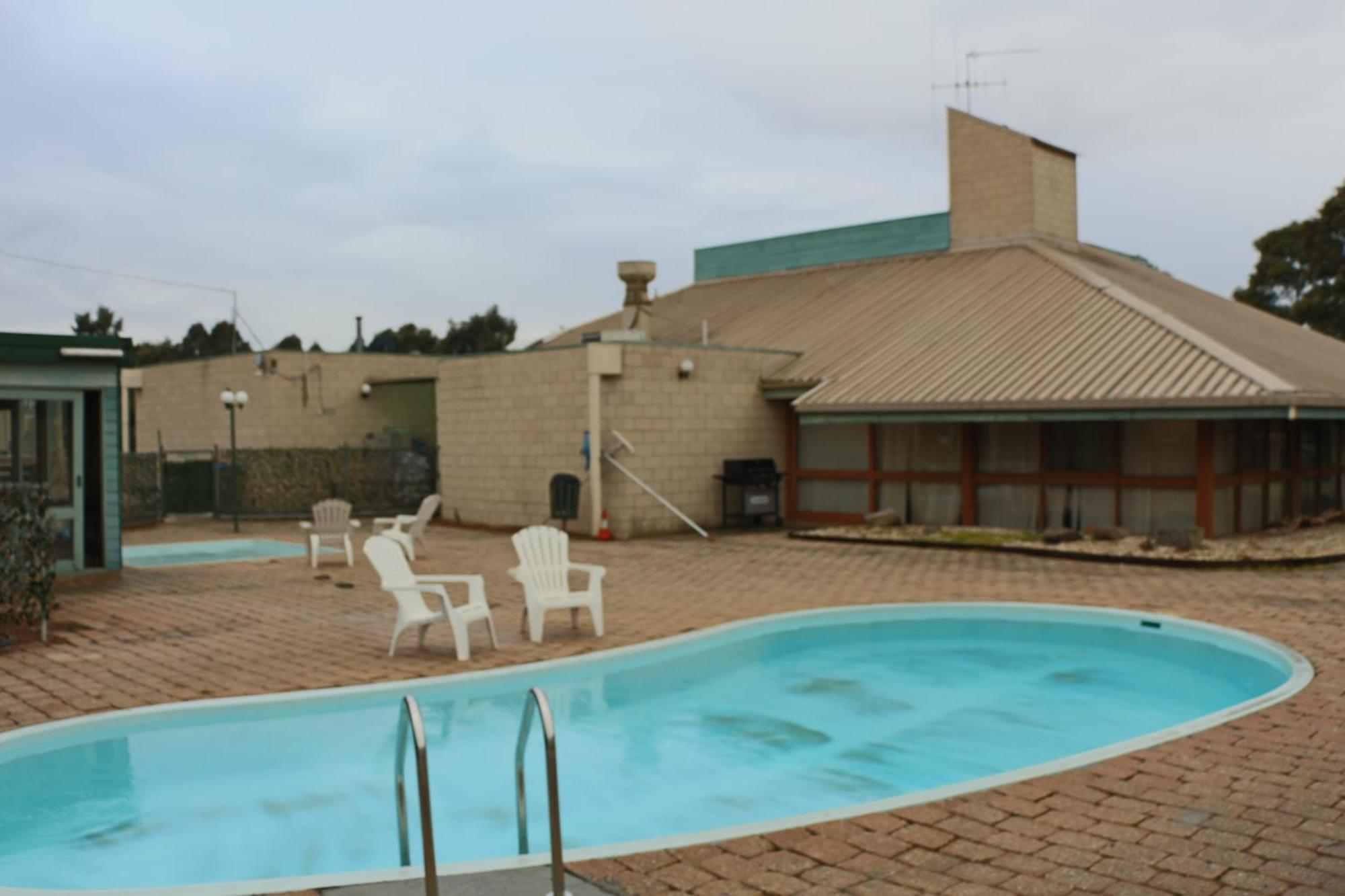 Bendigo Motor Inn Kangaroo Flat Exteriör bild